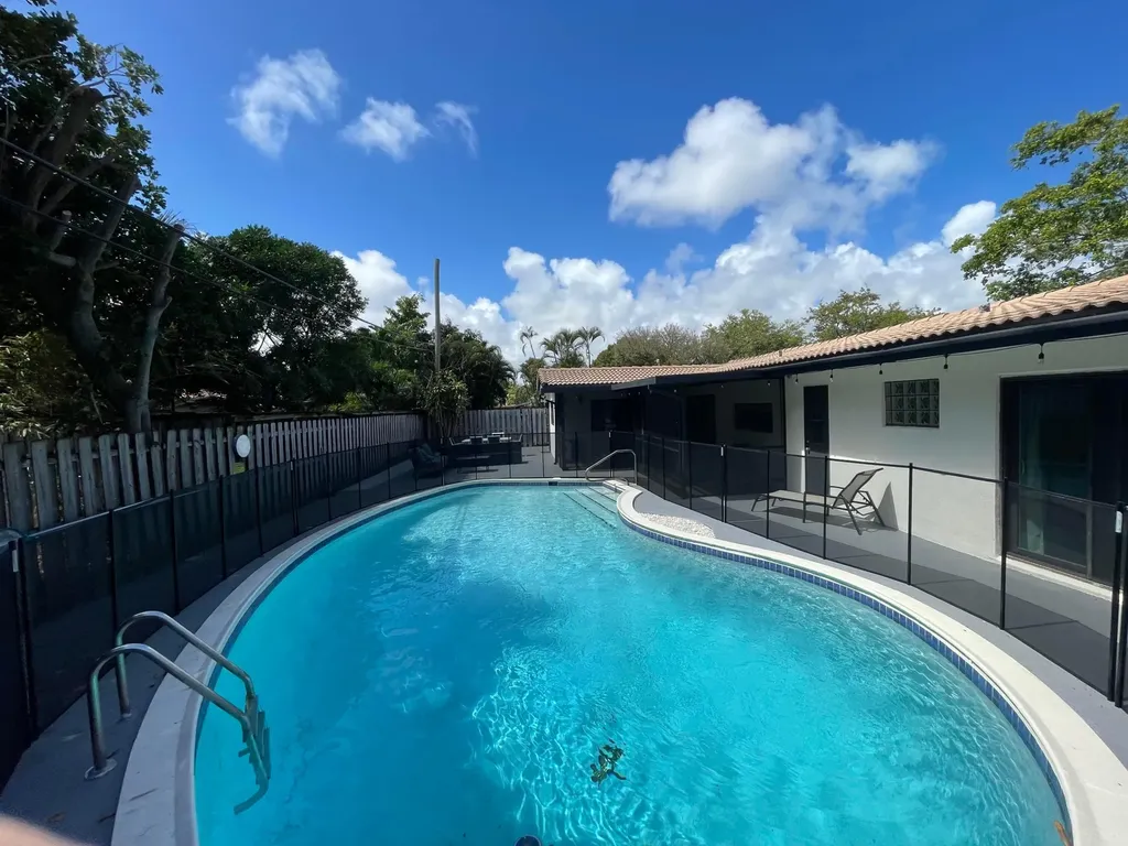 2620 NE 19th Street Pompano Beach FL 33062