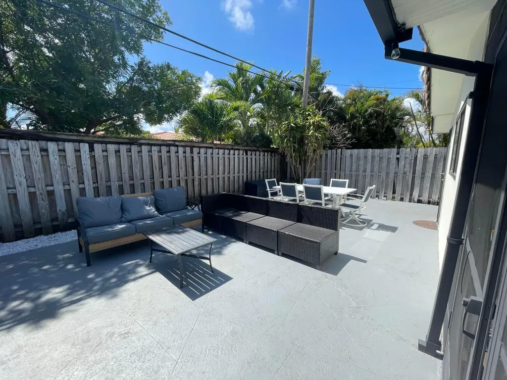 2620 NE 19th Street Pompano Beach FL 33062