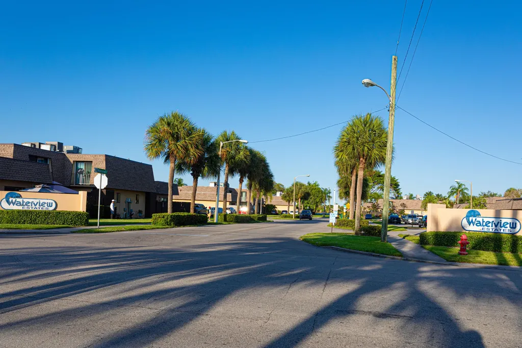 4702 Waterview Circle Palm Springs FL 33461