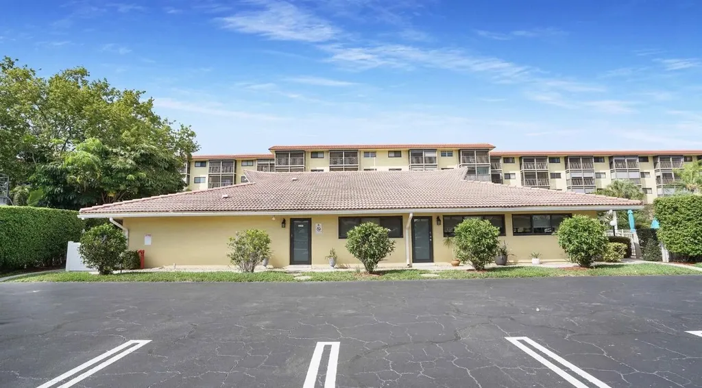 2601 NE 14th Street Pompano Beach FL 33062