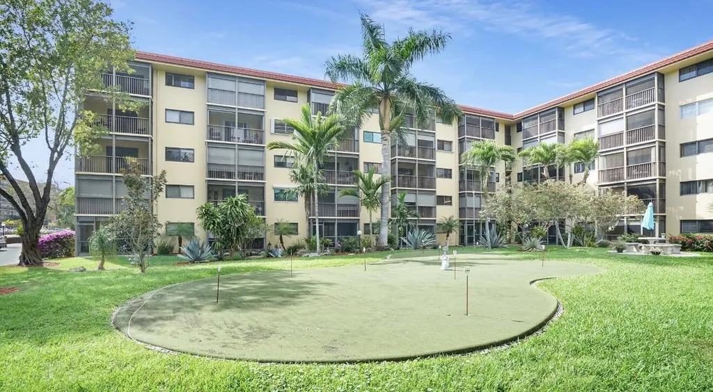 2601 NE 14th Street Pompano Beach FL 33062