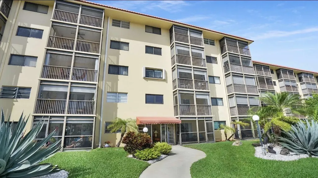 2601 NE 14th Street Pompano Beach FL 33062