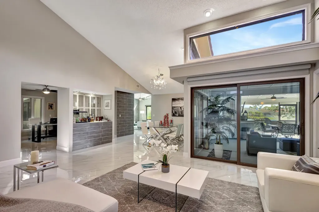 12870 La Rochelle Circle Palm Beach Gardens FL 33410