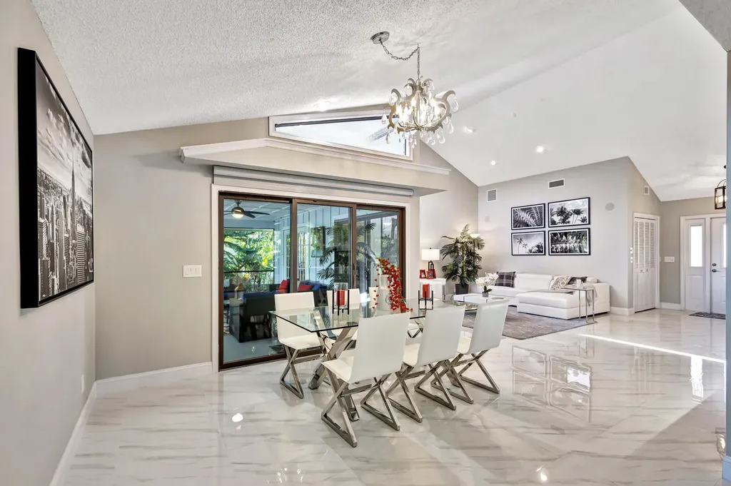 12870 La Rochelle Circle Palm Beach Gardens FL 33410