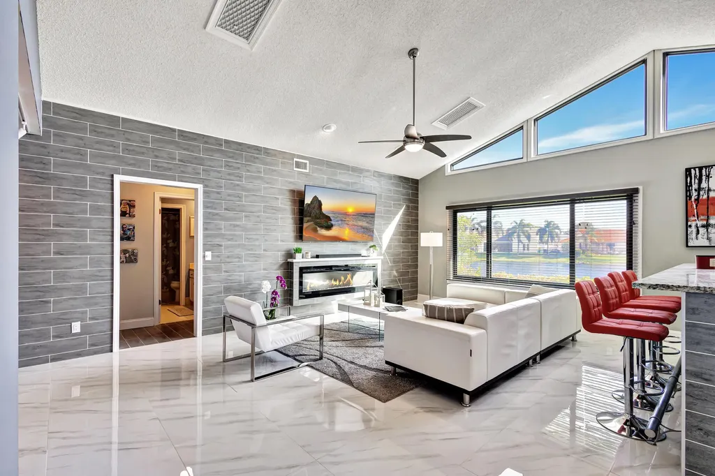 12870 La Rochelle Circle Palm Beach Gardens FL 33410