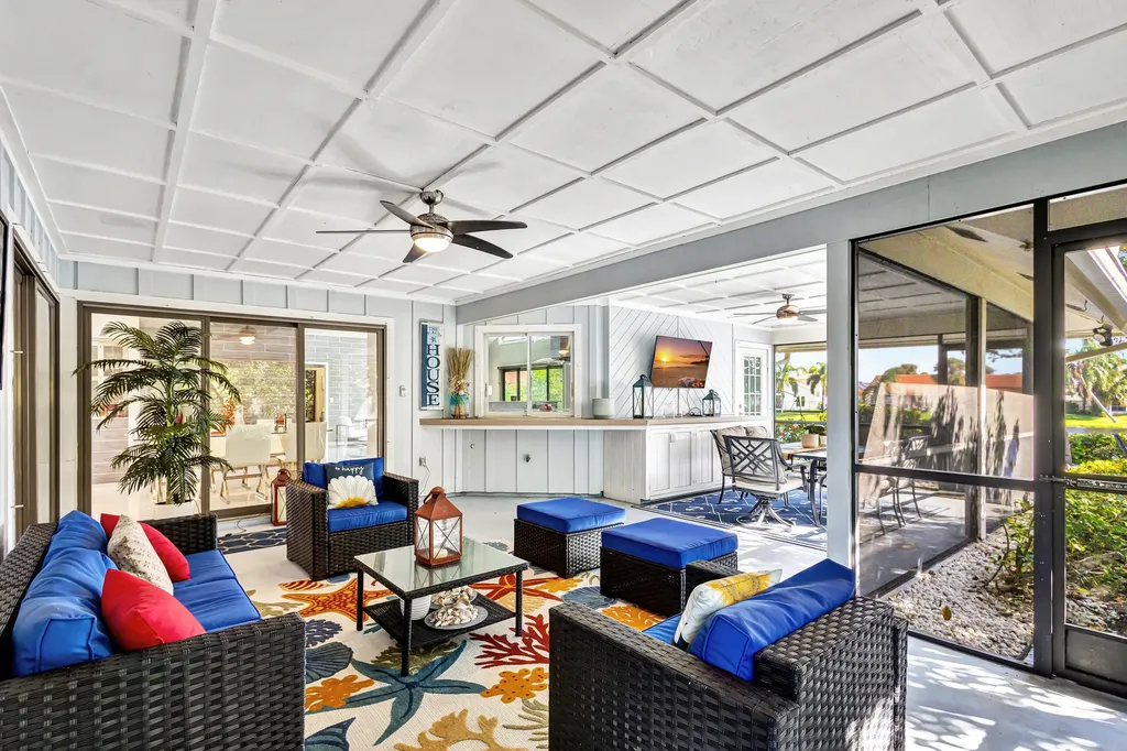 12870 La Rochelle Circle Palm Beach Gardens FL 33410