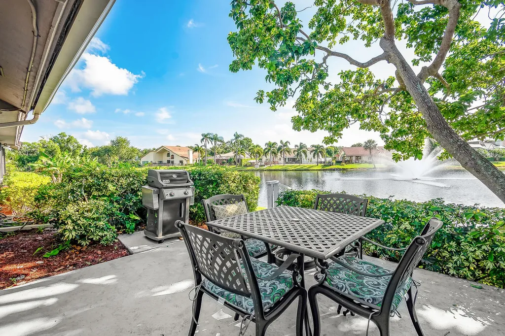 12870 La Rochelle Circle Palm Beach Gardens FL 33410