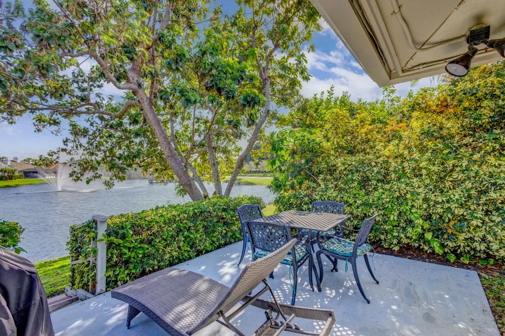 12870 La Rochelle Circle Palm Beach Gardens FL 33410