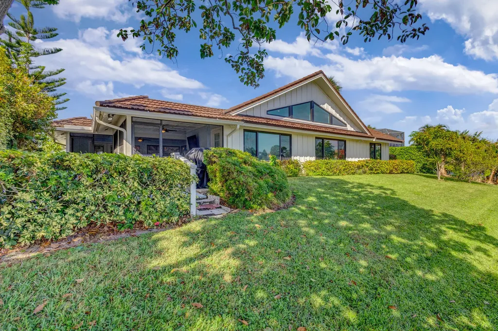 12870 La Rochelle Circle Palm Beach Gardens FL 33410