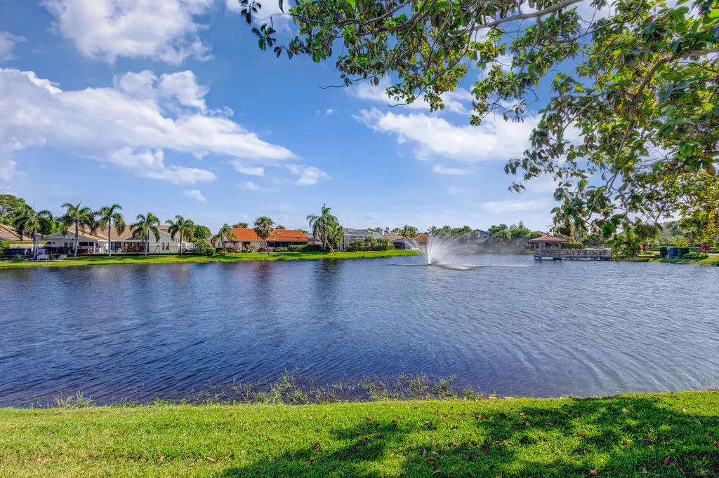 12870 La Rochelle Circle Palm Beach Gardens FL 33410