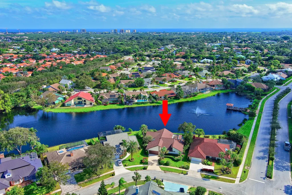 12870 La Rochelle Circle Palm Beach Gardens FL 33410