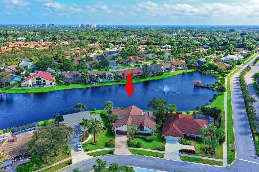 12870 La Rochelle Circle Palm Beach Gardens FL 33410