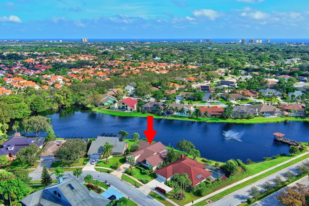 12870 La Rochelle Circle Palm Beach Gardens FL 33410