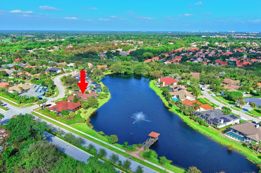 12870 La Rochelle Circle Palm Beach Gardens FL 33410