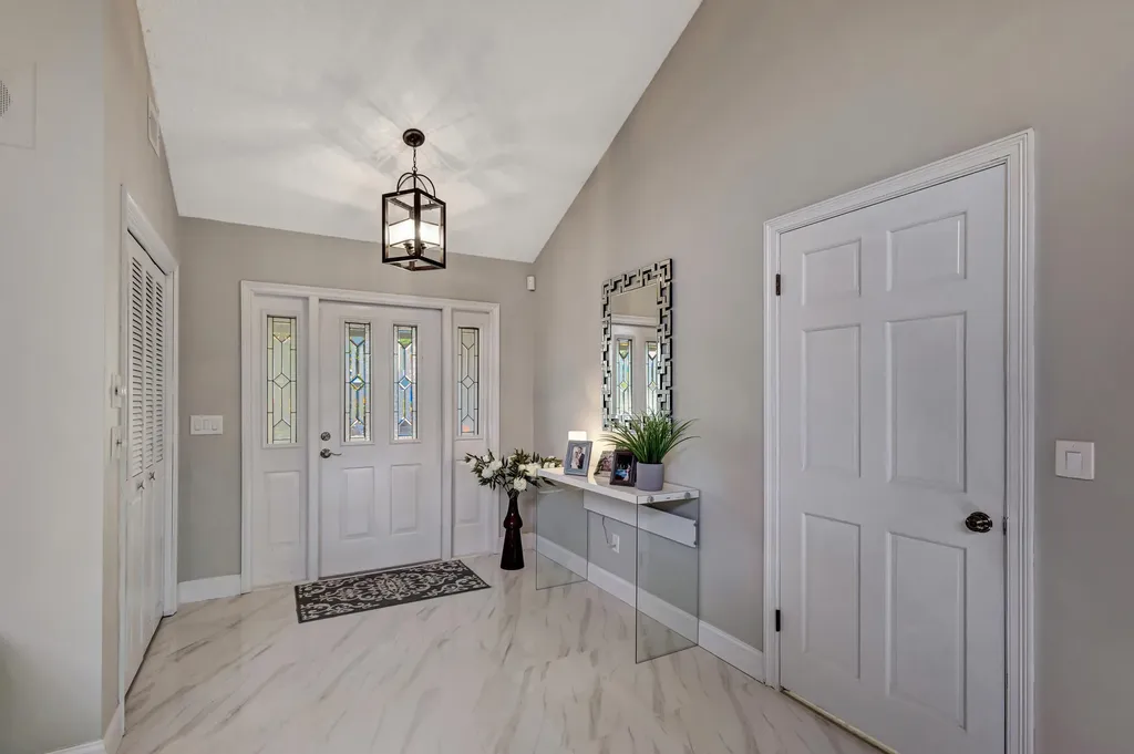 12870 La Rochelle Circle Palm Beach Gardens FL 33410