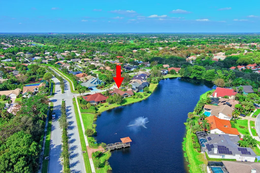 12870 La Rochelle Circle Palm Beach Gardens FL 33410