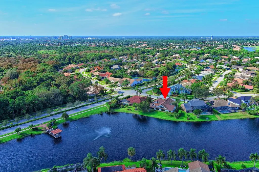 12870 La Rochelle Circle Palm Beach Gardens FL 33410