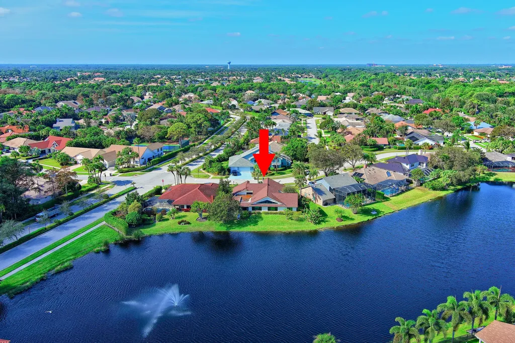 12870 La Rochelle Circle Palm Beach Gardens FL 33410