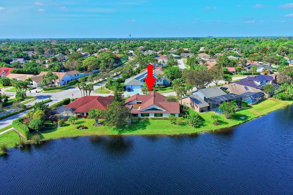 12870 La Rochelle Circle Palm Beach Gardens FL 33410