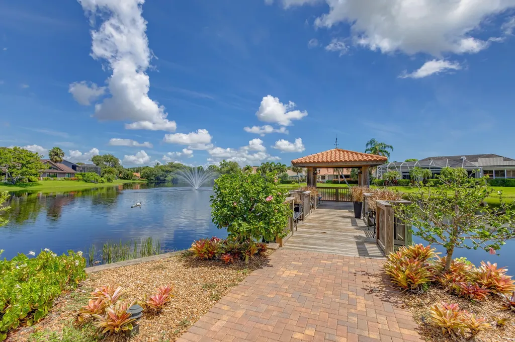 12870 La Rochelle Circle Palm Beach Gardens FL 33410