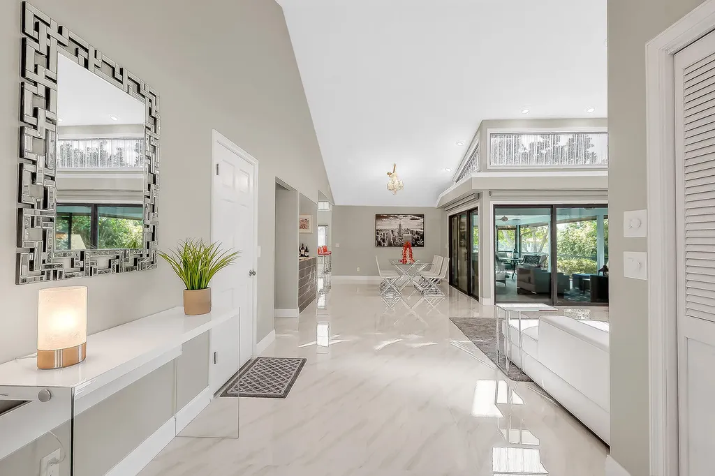 12870 La Rochelle Circle Palm Beach Gardens FL 33410