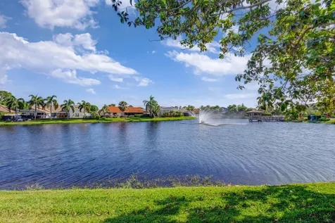 12870 La Rochelle Circle Palm Beach Gardens FL 33410