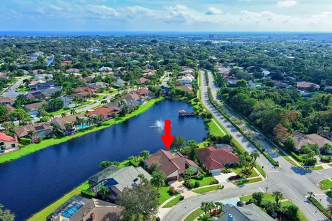 12870 La Rochelle Circle Palm Beach Gardens FL 33410