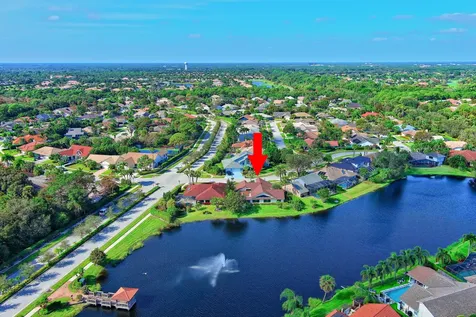 12870 La Rochelle Circle Palm Beach Gardens FL 33410