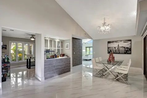 12870 La Rochelle Circle Palm Beach Gardens FL 33410