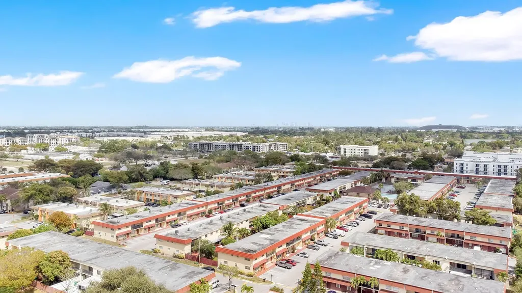 6679 SW 41st Court Davie FL 33314