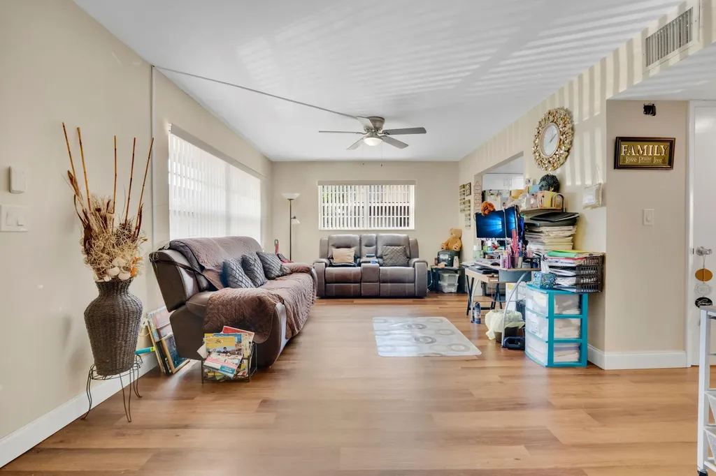 6679 SW 41st Court Davie FL 33314