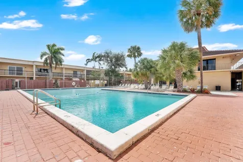6679 SW 41st Court Davie FL 33314