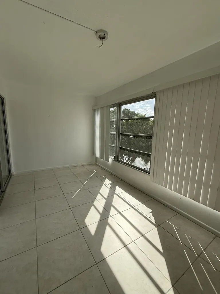4022 Wolverton B Boca Raton FL 33434