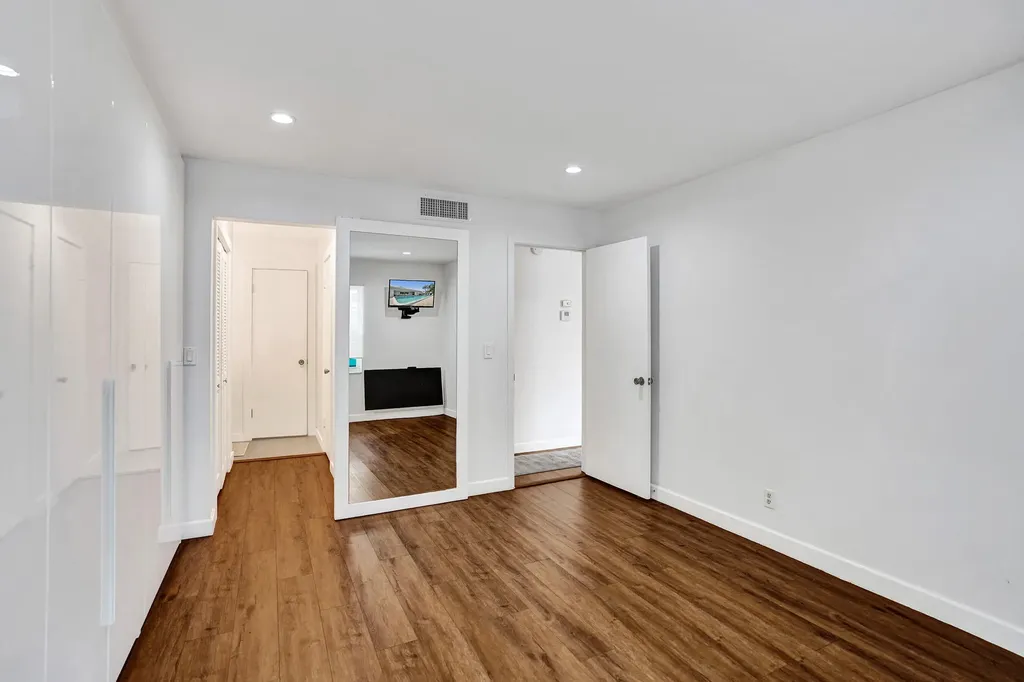 6289 Bay Club Drive Fort Lauderdale FL 33308