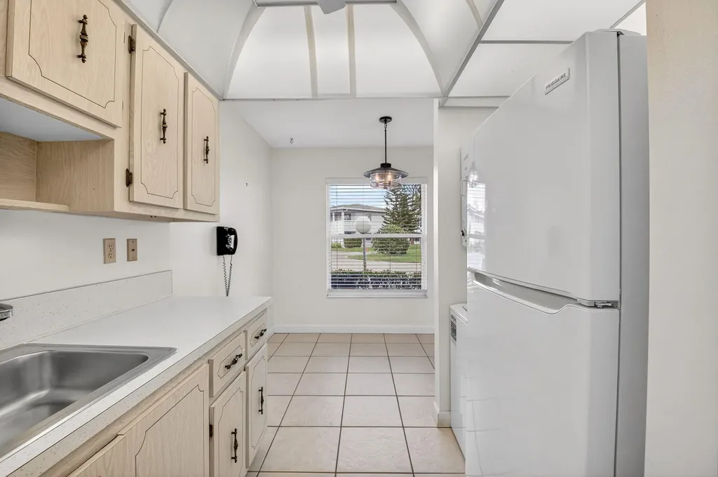 2840 SW 13th Street Delray Beach FL 33445