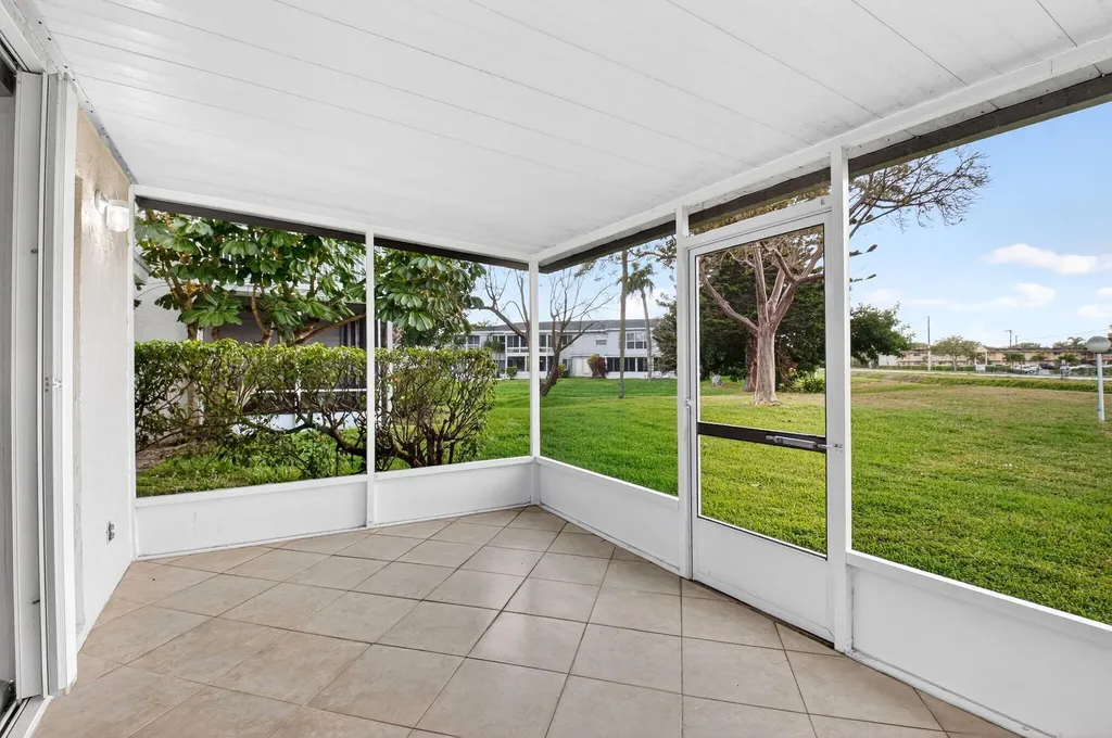 2840 SW 13th Street Delray Beach FL 33445