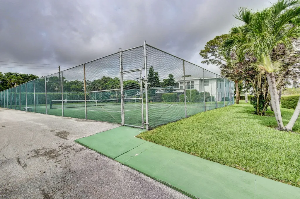 2840 SW 13th Street Delray Beach FL 33445