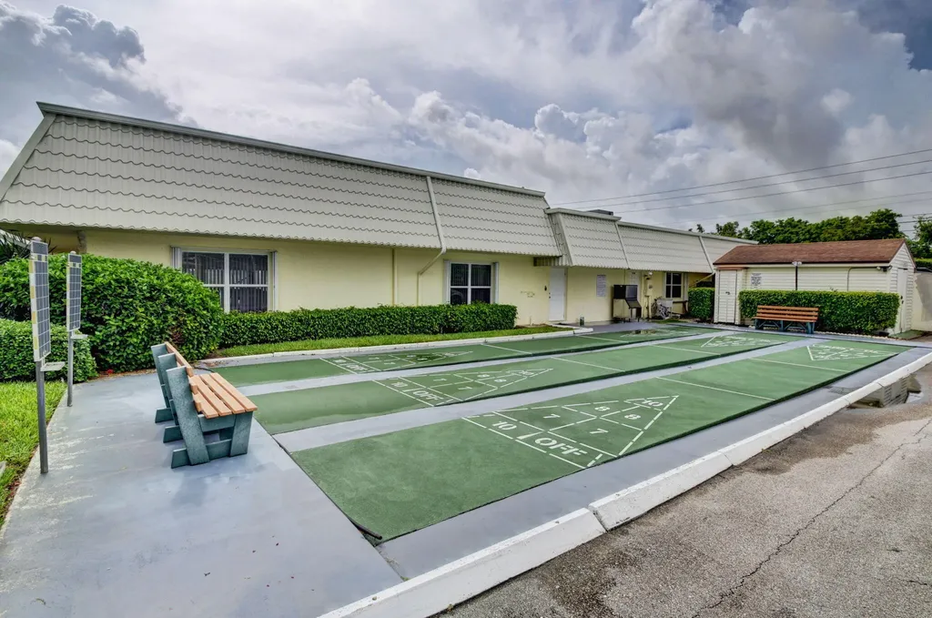 2840 SW 13th Street Delray Beach FL 33445