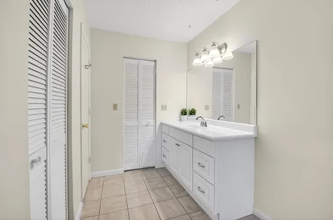 2840 SW 13th Street Delray Beach FL 33445