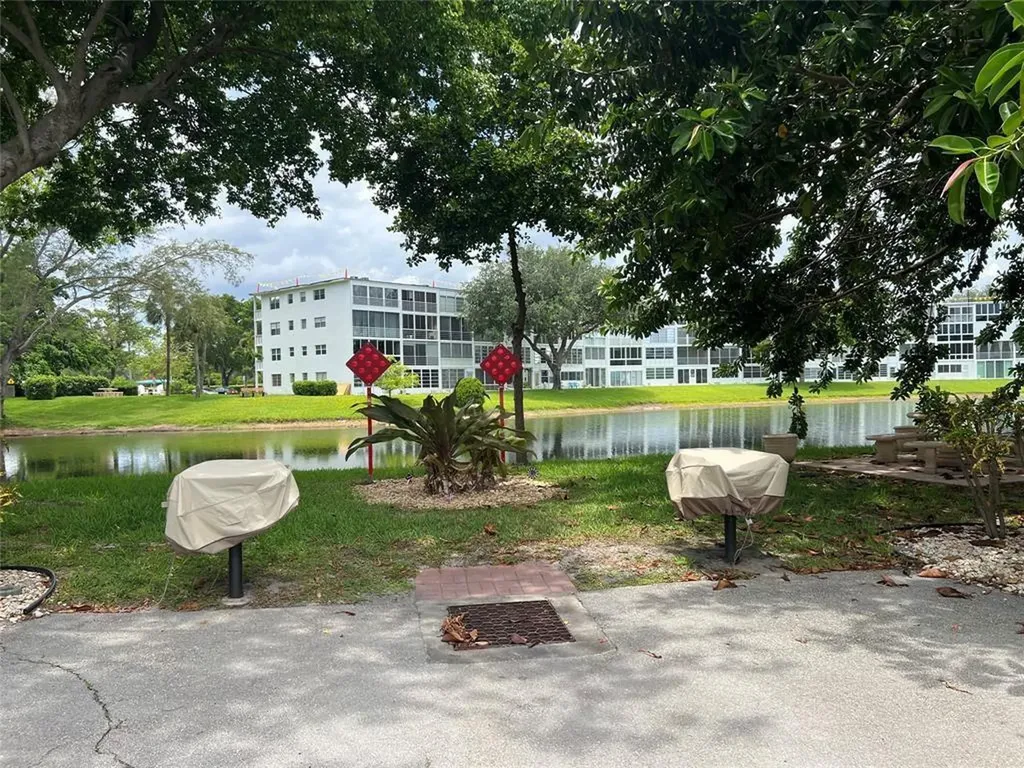 4159 Cambridge G Deerfield Beach FL 33442