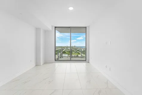220 Lake Shore Drive Lake Park FL 33403