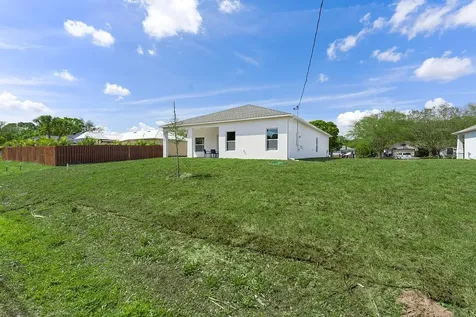 8636 100th Avenue Vero Beach FL 32967