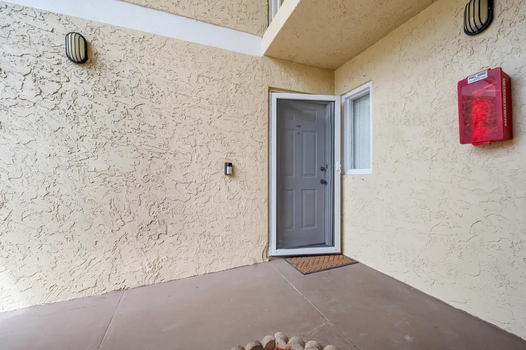 1552 SE Royal Green Circle Port St Lucie FL 34952