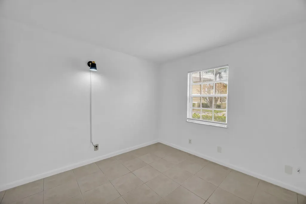 1552 SE Royal Green Circle Port St Lucie FL 34952