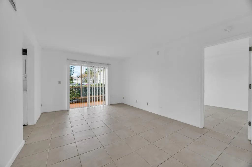 1552 SE Royal Green Circle Port St Lucie FL 34952