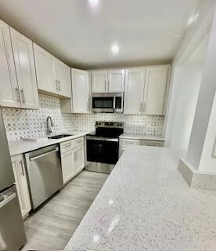 105 E Coventry E West Palm Beach FL 33417