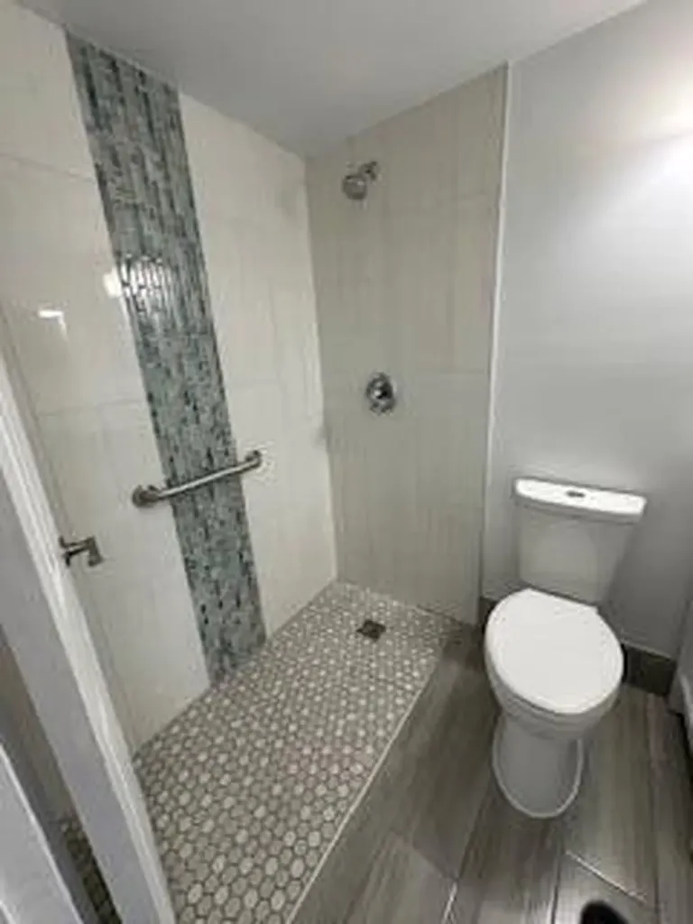 105 E Coventry E West Palm Beach FL 33417
