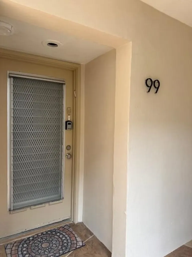 99 Capri C Delray Beach FL 33484