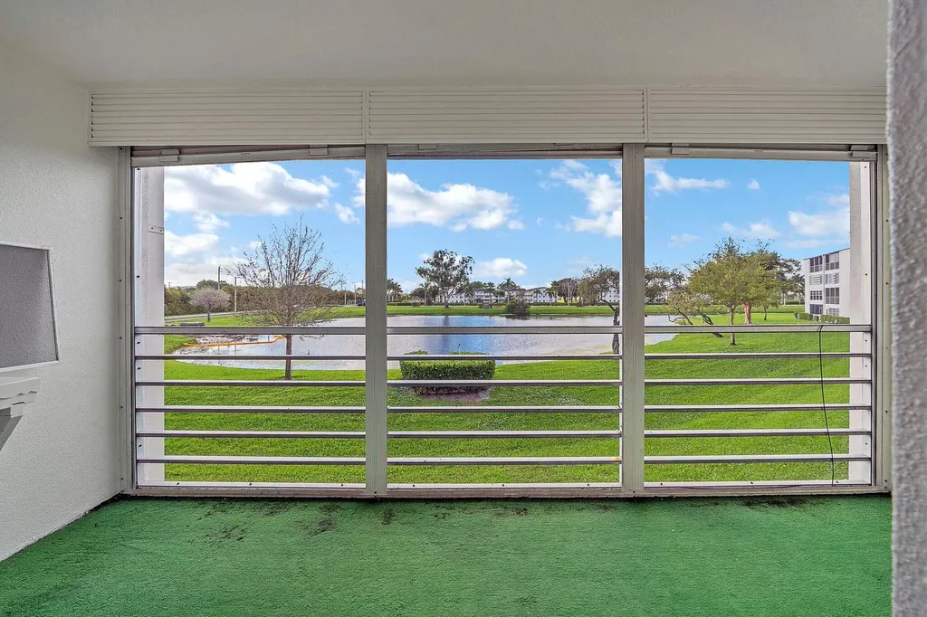 2049 Hythe C Boca Raton FL 33434