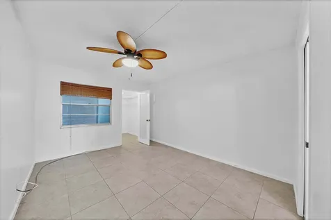 2049 Hythe C Boca Raton FL 33434